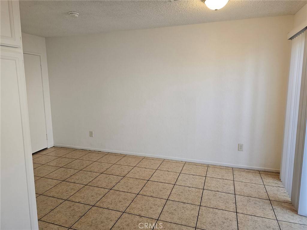 Highland, CA 92346,7941 Midhurst DR
