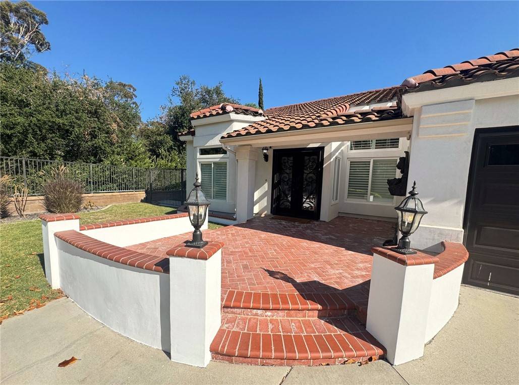 Yorba Linda, CA 92887,5560 Feather Grass LN