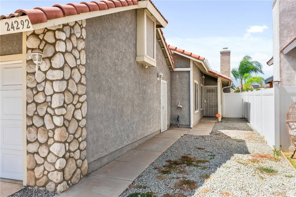 Moreno Valley, CA 92551,24292 Electra CT