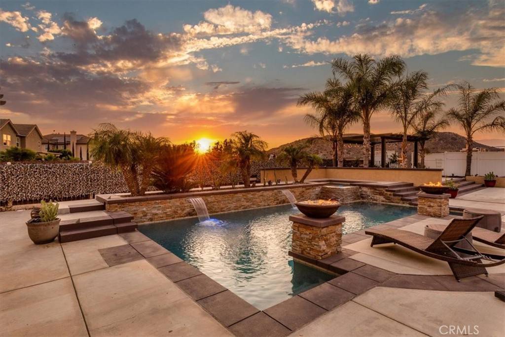 Norco, CA 92860,239 Cross Rail LN