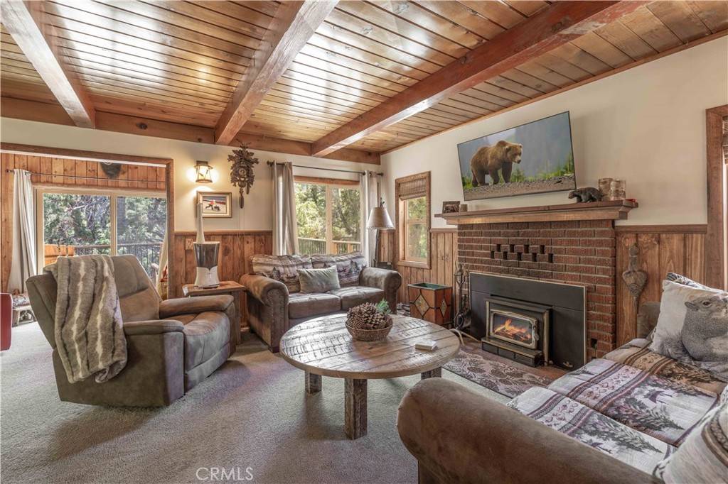 Big Bear Lake, CA 92315,42730 Sonoma DR