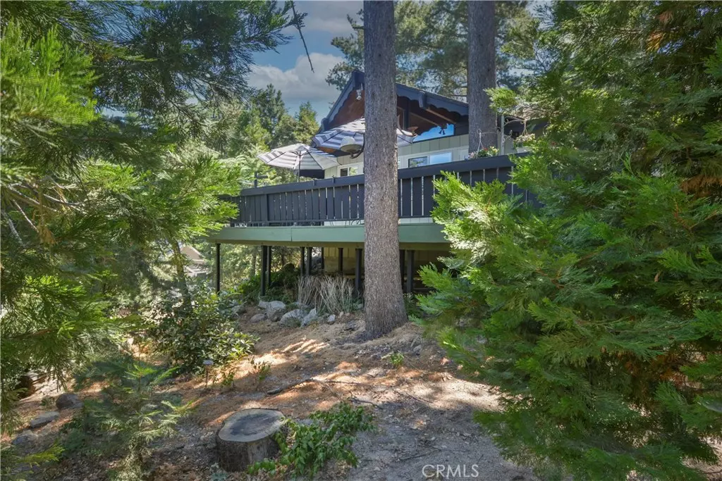 Crestline, CA 92325,1121 Chateau DR