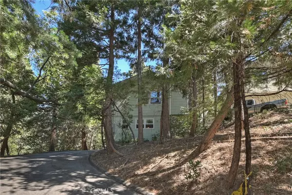 Crestline, CA 92325,24891 Felsen DR