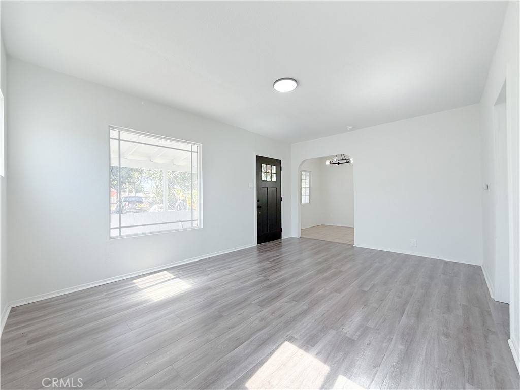 Los Angeles, CA 90047,1606 W 62nd ST