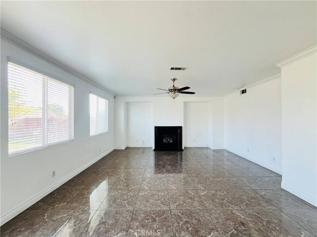 Rialto, CA 92376,405 E Lurelane ST