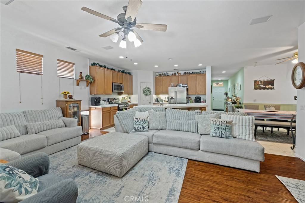 Yucaipa, CA 92399,34722 Fairport WAY