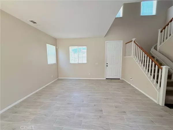 San Jacinto, CA 92583,990 Garrett WAY