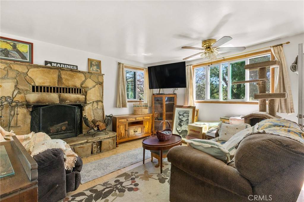 Cedar Glen, CA 92321,29239 Lake Brook AVE