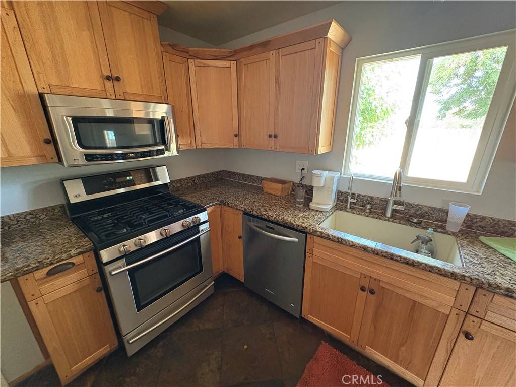 Yucaipa, CA 92399,12968 6th ST