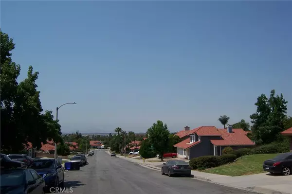 San Bernardino, CA 92407,6385 N Azalea AVE