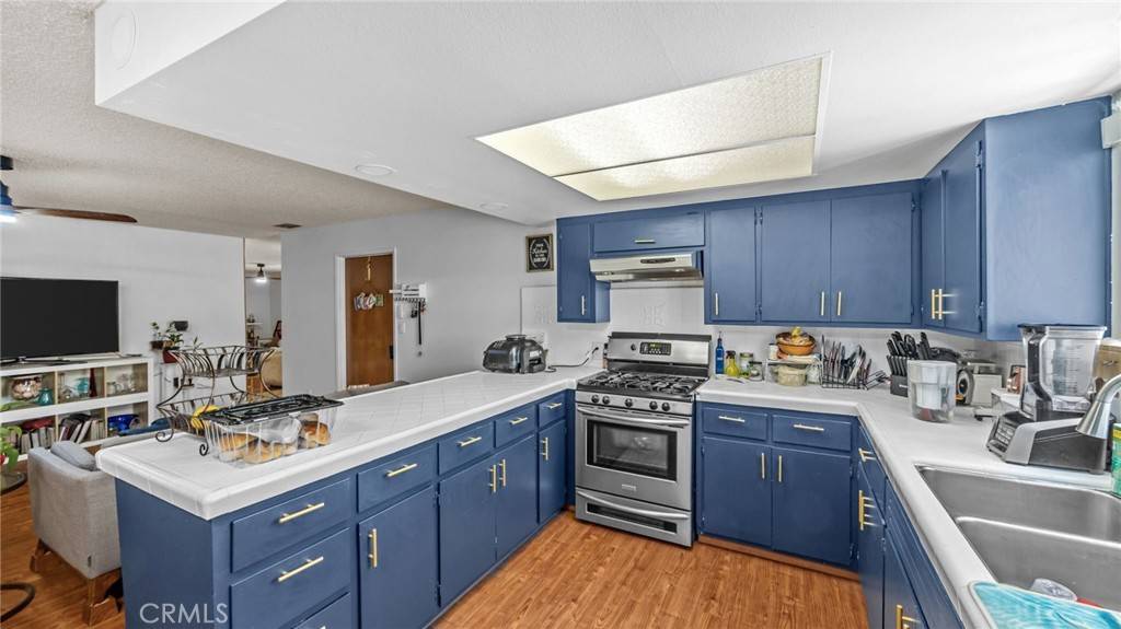 Fontana, CA 92335,9130 Pinyon AVE