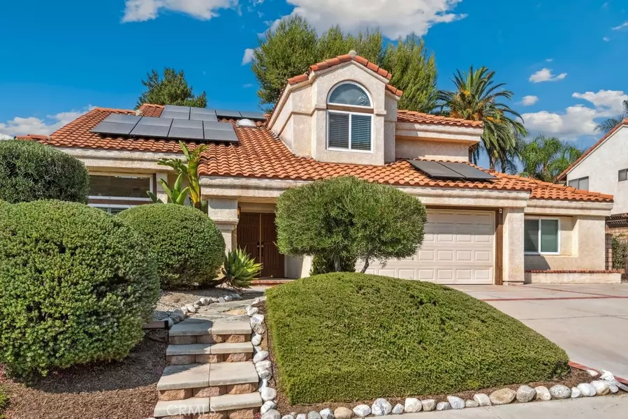 3019 Prado LN, Colton, CA 92324