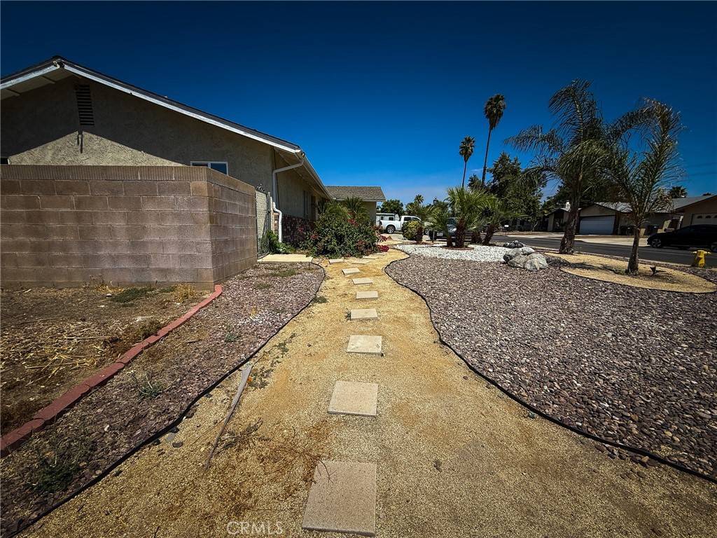 Hemet, CA 92544,40414 Marsha CT