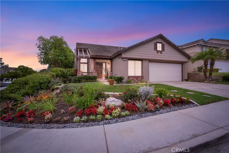 2068 Atherton CIR, Corona, CA 92879