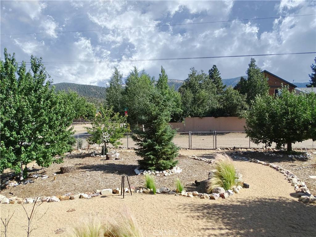 Big Bear City, CA 92314,2097 Fox LN