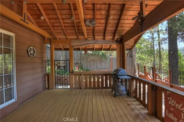 Crestline, CA 92325,24194 Zurich DR