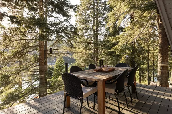 Lake Arrowhead, CA 92352,161 Rocky Point RD