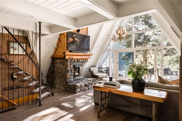 Lake Arrowhead, CA 92352,161 Rocky Point RD