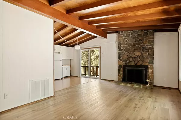 Crestline, CA 92325,24243 Zell CT