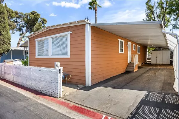 Corona, CA 92882,995 Pomona Rd #SPC #11