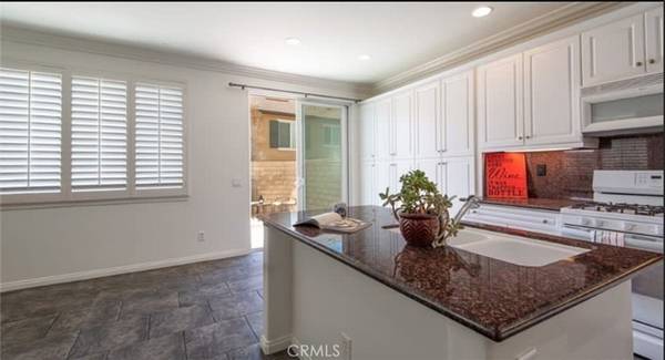 28413 Casselman LN, Saugus, CA 91350