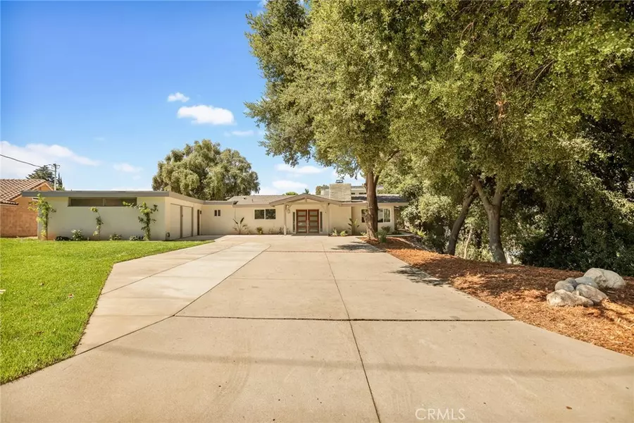 30777 E Sunset DR S, Redlands, CA 92373