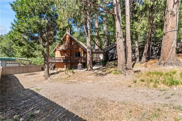 Lake Arrowhead, CA 92326,27481 Meadow DR