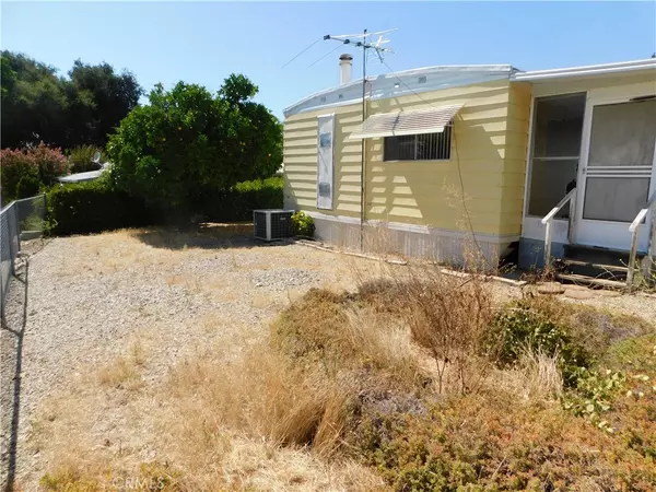 Yucaipa, CA 92399,12151 FREMONT ST #33