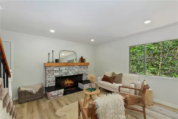 Lake Arrowhead, CA 92352,377 Hillside RD