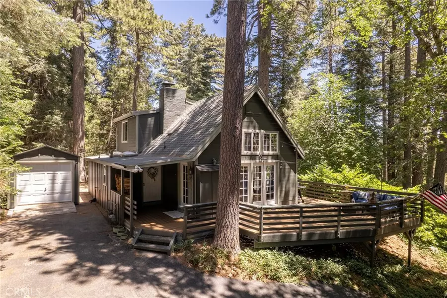 816 Fern RD, Lake Arrowhead, CA 92385
