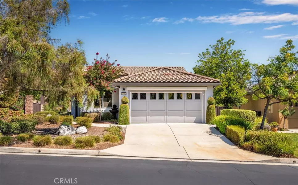 23952 Steelhead DR, Corona, CA 92883