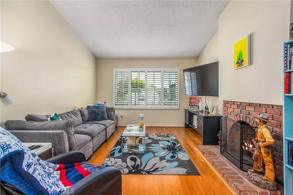 Upland, CA 91786,1359 Lakewood AVE