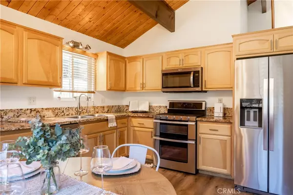 Running Springs, CA 92382,2395 Hunsaker DR