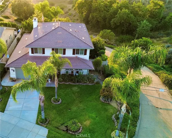 6858 Bacon LN, Highland, CA 92346