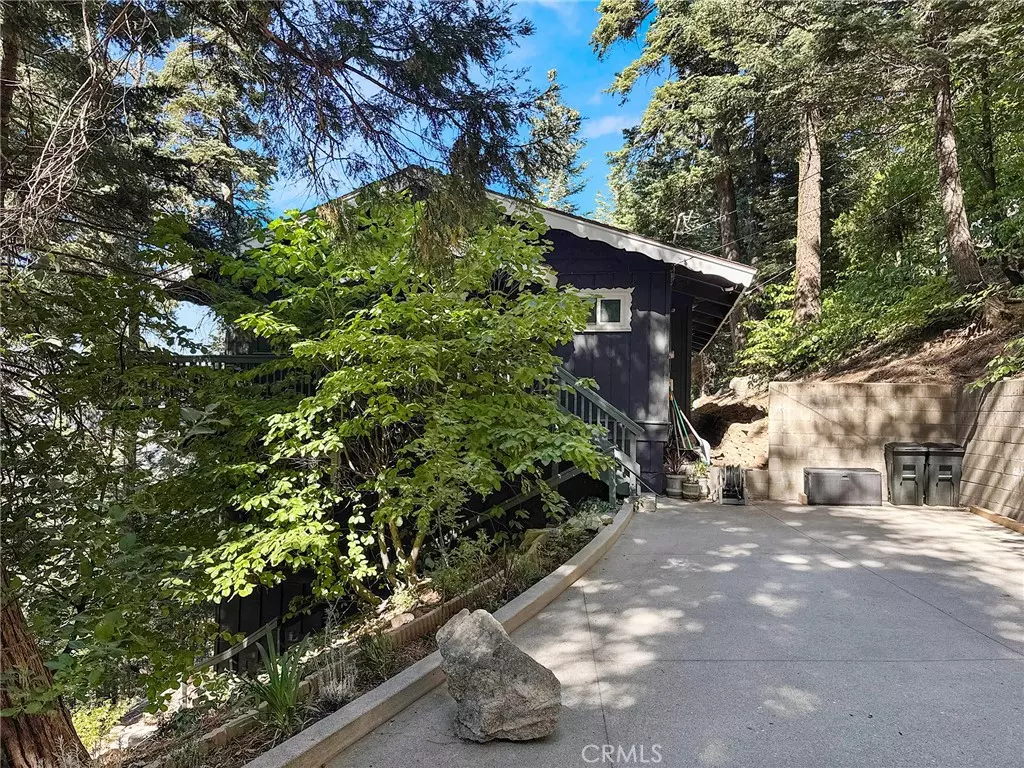 Crestline, CA 92325,24466 Altdorf DR