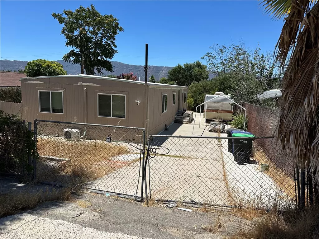 Lake Elsinore, CA 92530,32565 Wildomar RD