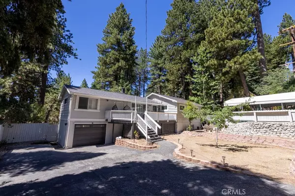 31805 Luring Pines DR, Running Springs, CA 92382