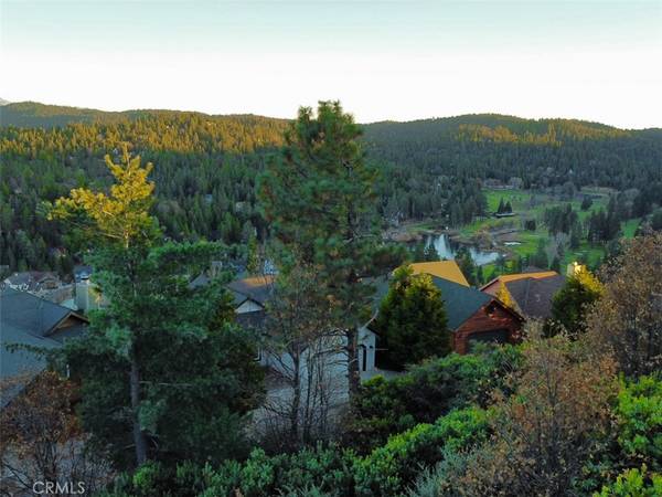 935 Sonoma DR, Lake Arrowhead, CA 92352