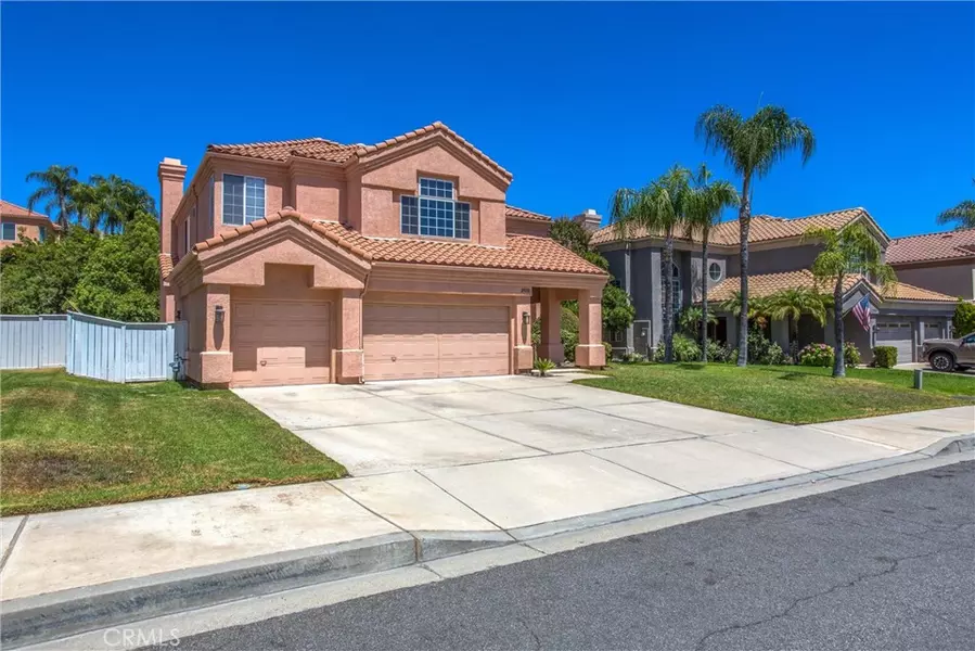 29118 Rosewood Ln, Highland, CA 92346