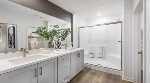 Ontario, CA 91764,980 N Tangent Privado #204