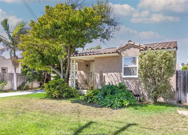 622 Center ST, Costa Mesa, CA 92627