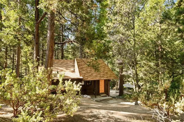 27202 Little Bear RD, Blue Jay, CA 92317