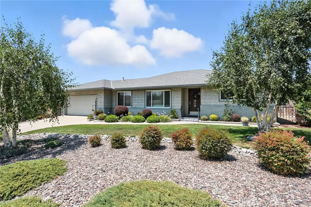 Yucaipa, CA 92399,36218 Golden Gate DR