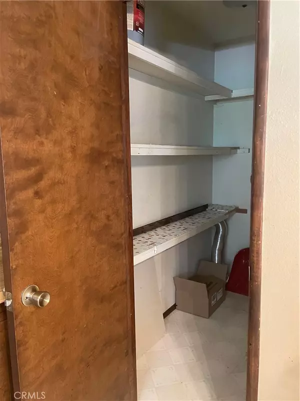 Crestline, CA 92325,652 Knoll DR
