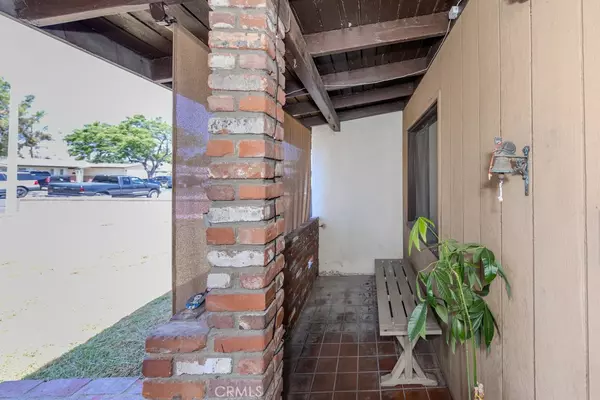 Anaheim, CA 92802,616 S Boxwood ST