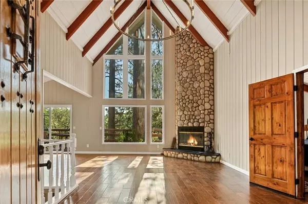588 Brentwood DR, Lake Arrowhead, CA 92352