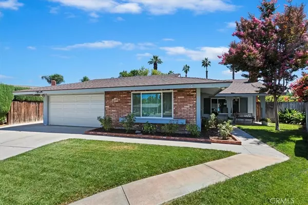 Riverside, CA 92504,8676 Limestone DR