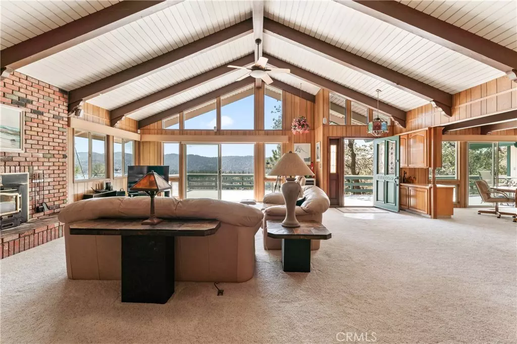Lake Arrowhead, CA 92352,27440 Alpen DR