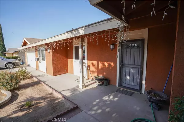 Hesperia, CA 92345,10373 Oakwood AVE