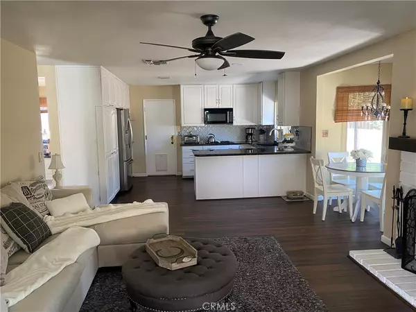 Redlands, CA 92374,215 Pinewood CT